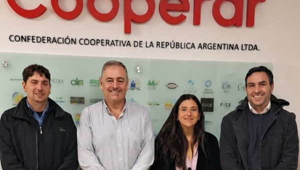 Autoridades del IPAC asistieron a la reunión del Consejo de Administración de COOPERAR
